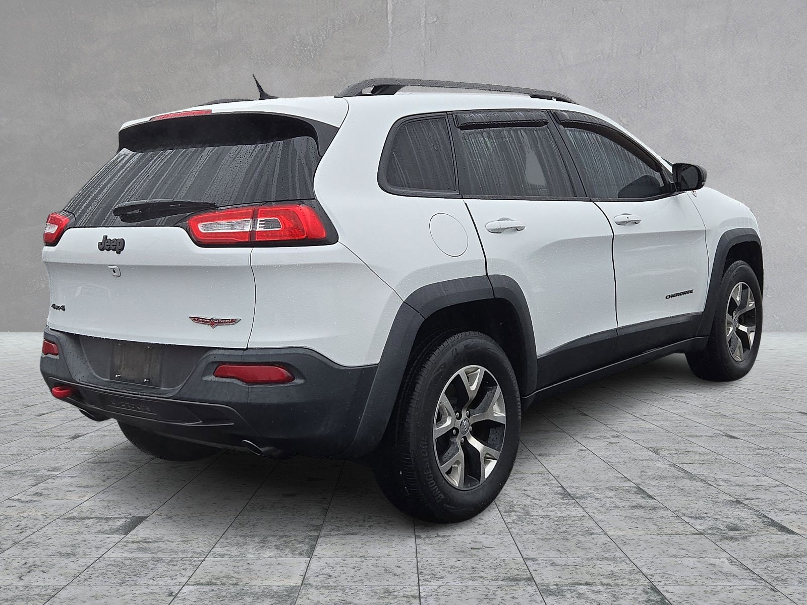 Used 2015 Jeep Cherokee Trailhawk w/ Comfort/Convenience Group image 11