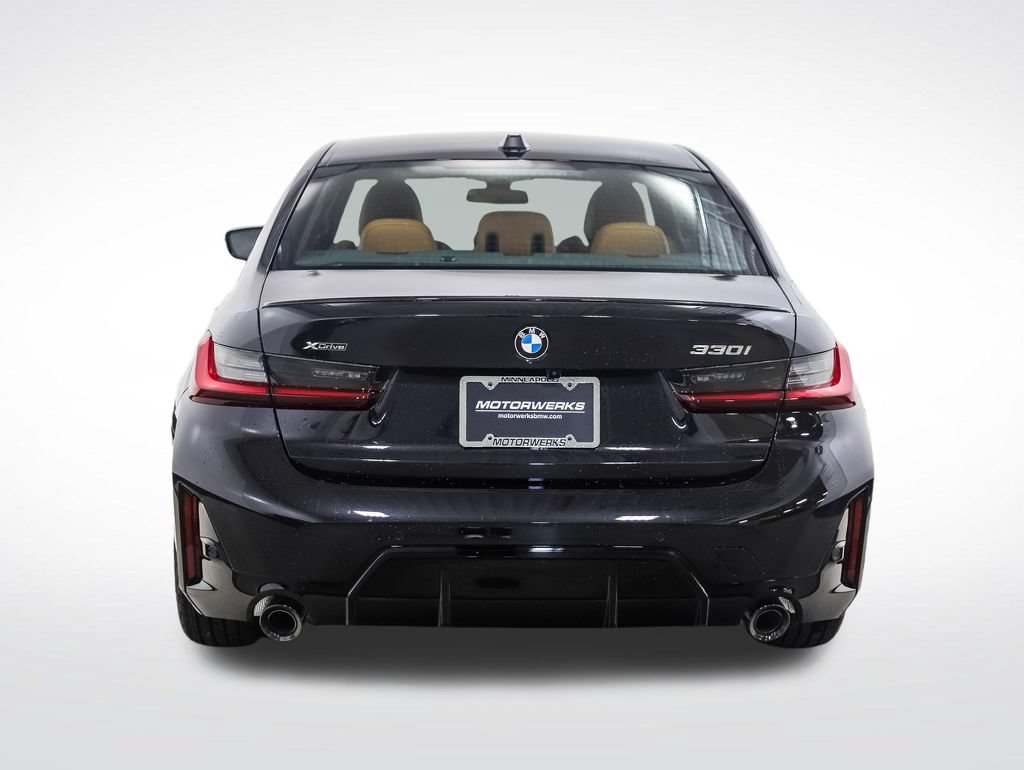 Used 2026 BMW 330i xDrive Sedan w/ M Sport Package AWD/4WD image 4