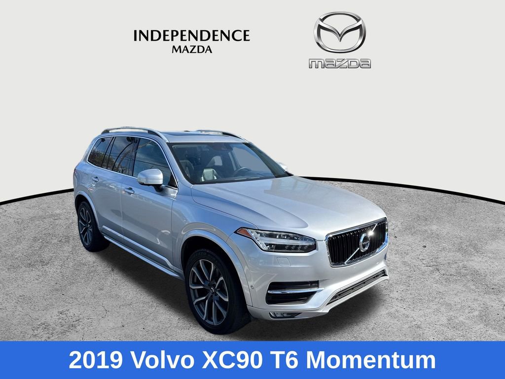 Used 2019 Volvo XC90 T6 Momentum w/ Advanced Package image 1