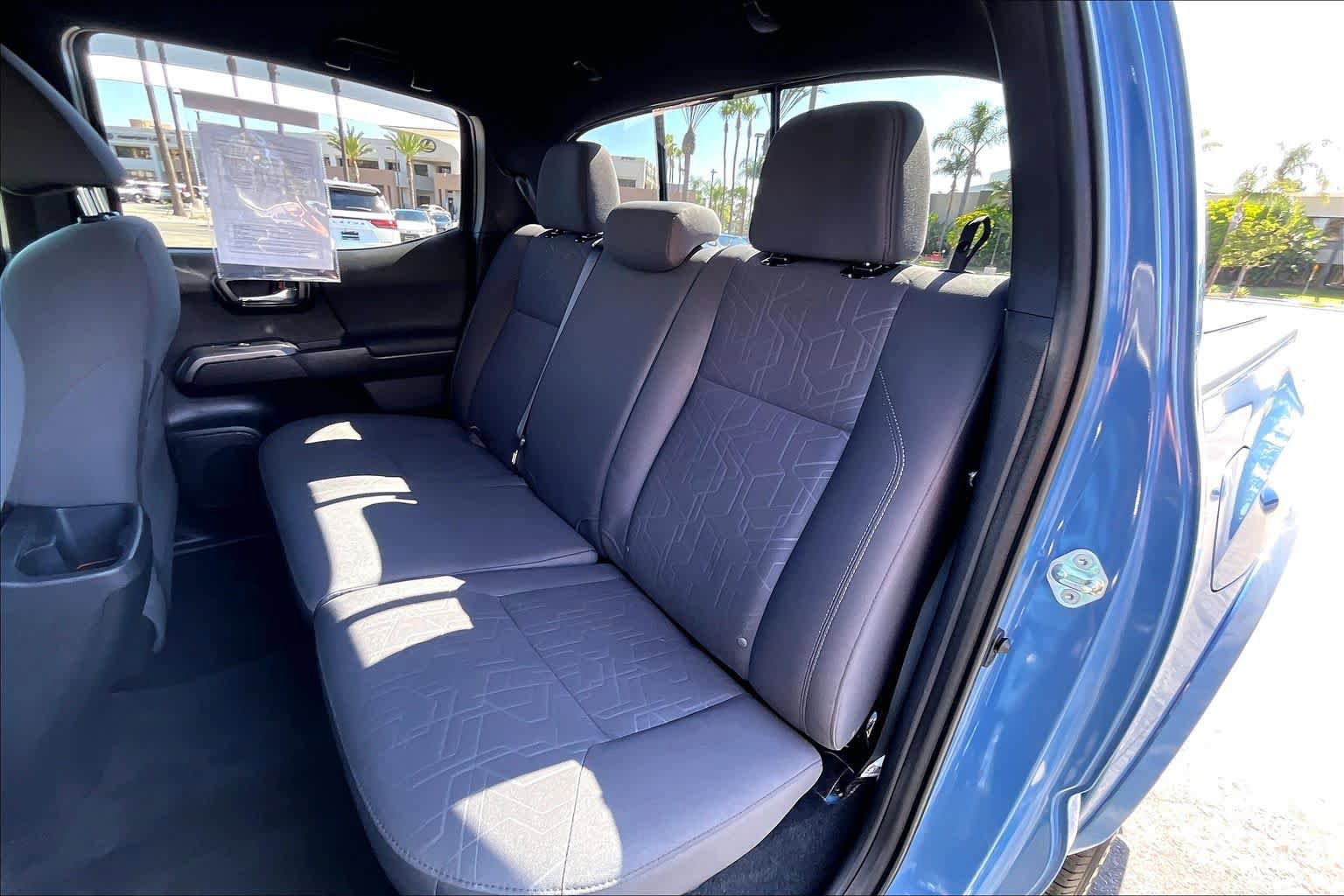 Used 2019 Toyota Tacoma TRD Sport w/ Technology Package RWD image 18