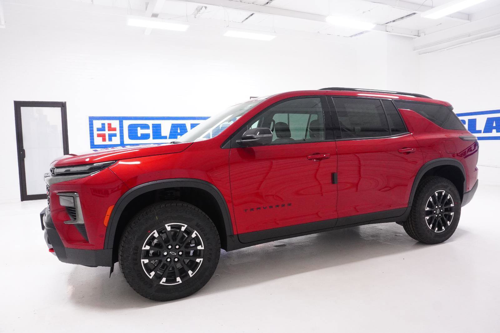 New 2026 Chevrolet Traverse Z71 w/ Enhanced Driving Package image 11