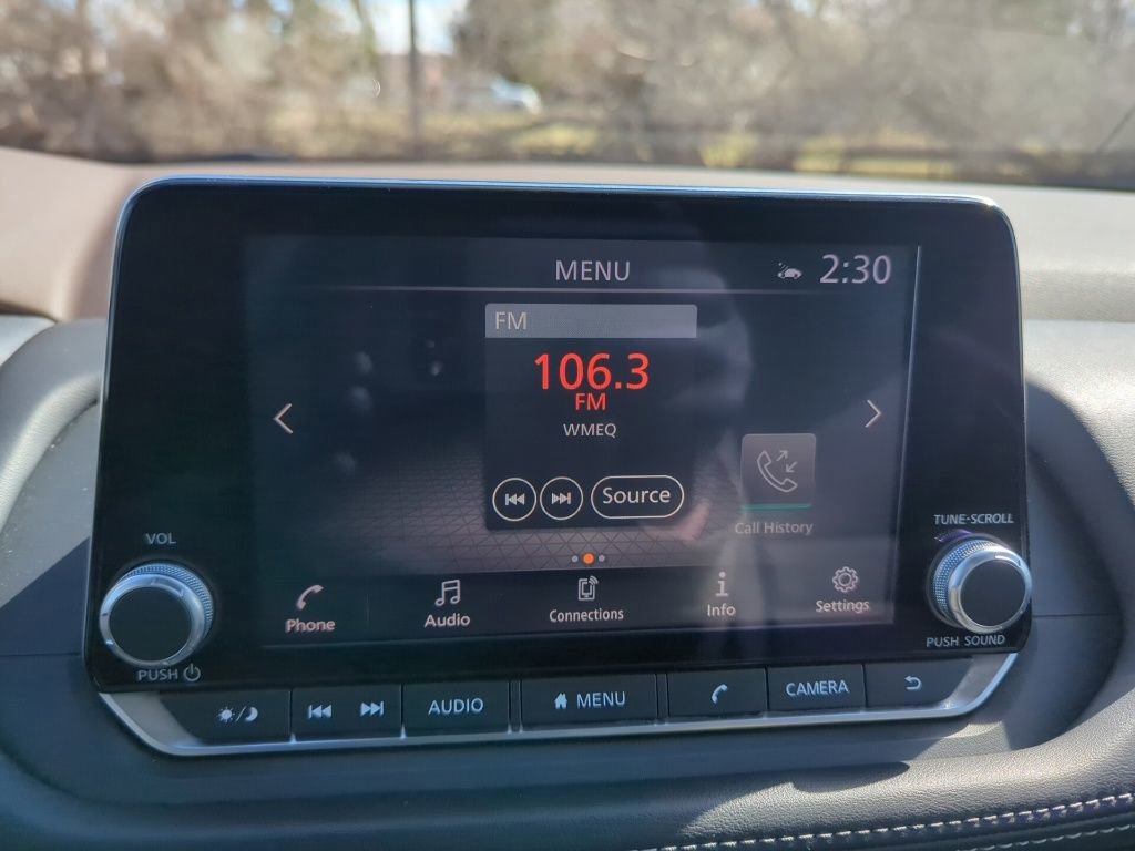 Used 2021 Nissan Rogue SV AWD/4WD image 14