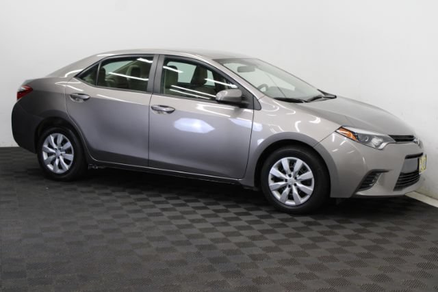 Used 2015 Toyota Corolla LE FWD image 3