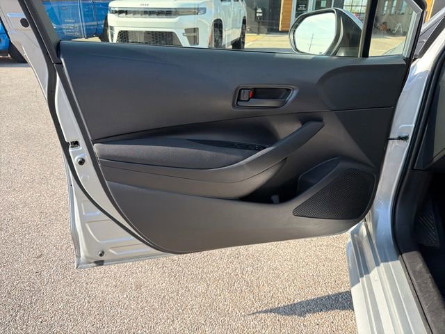 Used 2025 Toyota Corolla LE FWD image 20