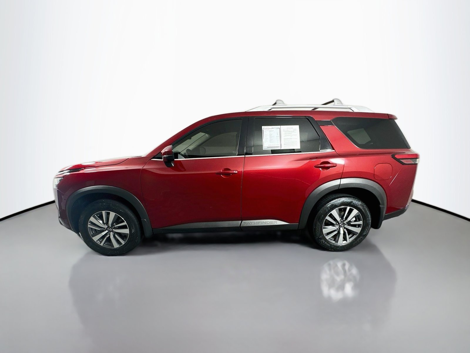 Certified 2024 Nissan Pathfinder SL AWD/4WD image 4
