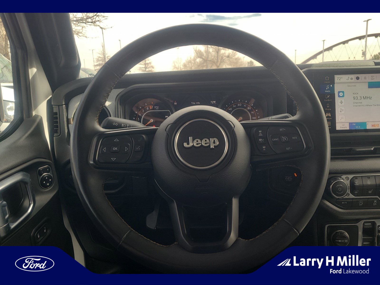 Used 2024 Jeep Gladiator Sport image 9