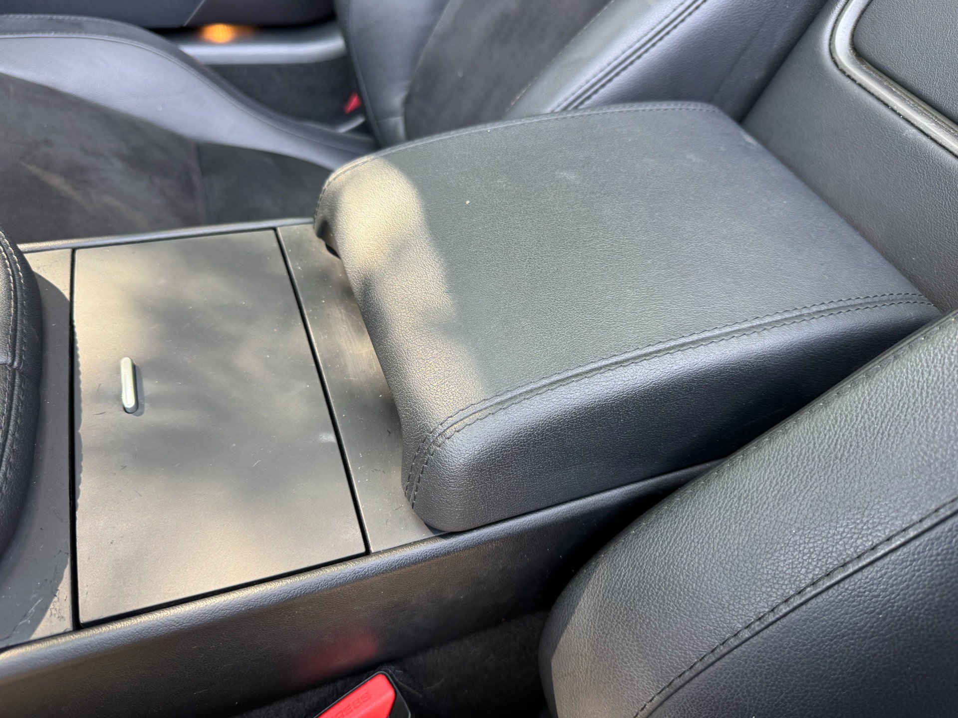 Used 2014 Jaguar F-TYPE Convertible RWD image 47