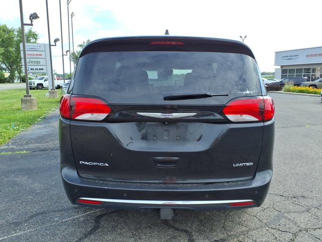 Used 2019 Chrysler Pacifica Limited FWD image 6
