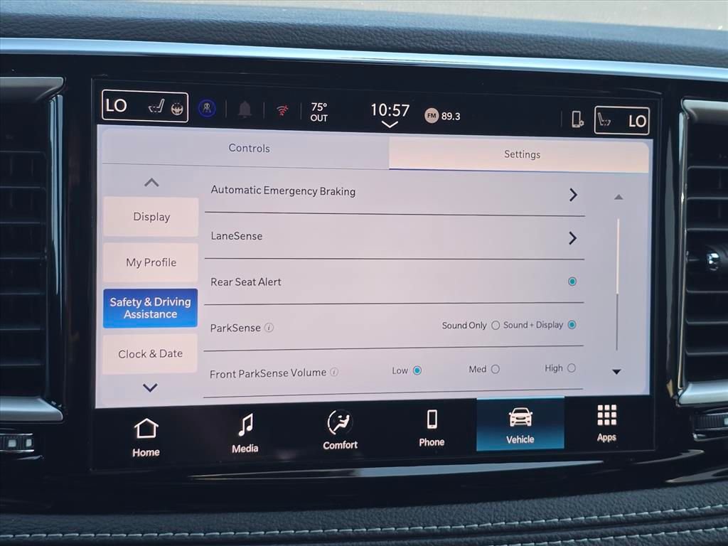 New 2026 Chrysler Pacifica Select FWD image 10