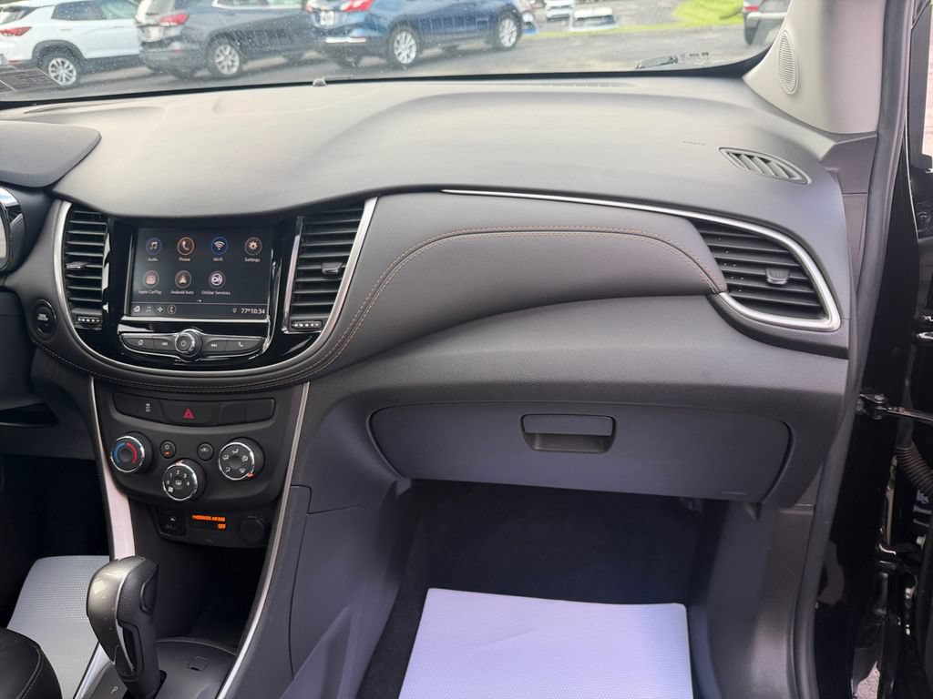 Certified 2022 Chevrolet Trax LT w/ LT Convenience Package AWD/4WD image 27