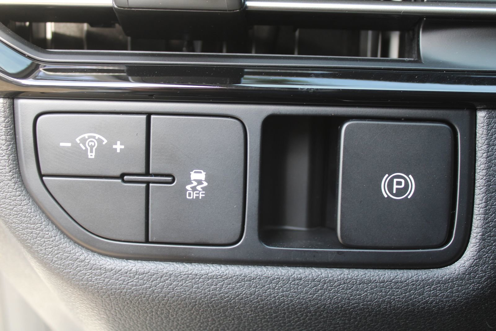 New 2026 Kia Sportage LX image 24