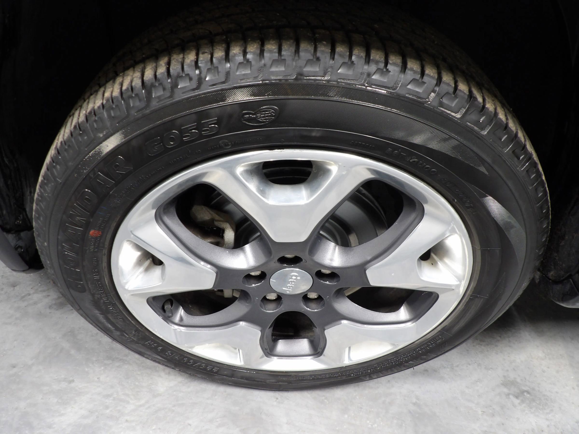 Used 2019 Jeep Compass Limited w/ Safety & Security Group image 24