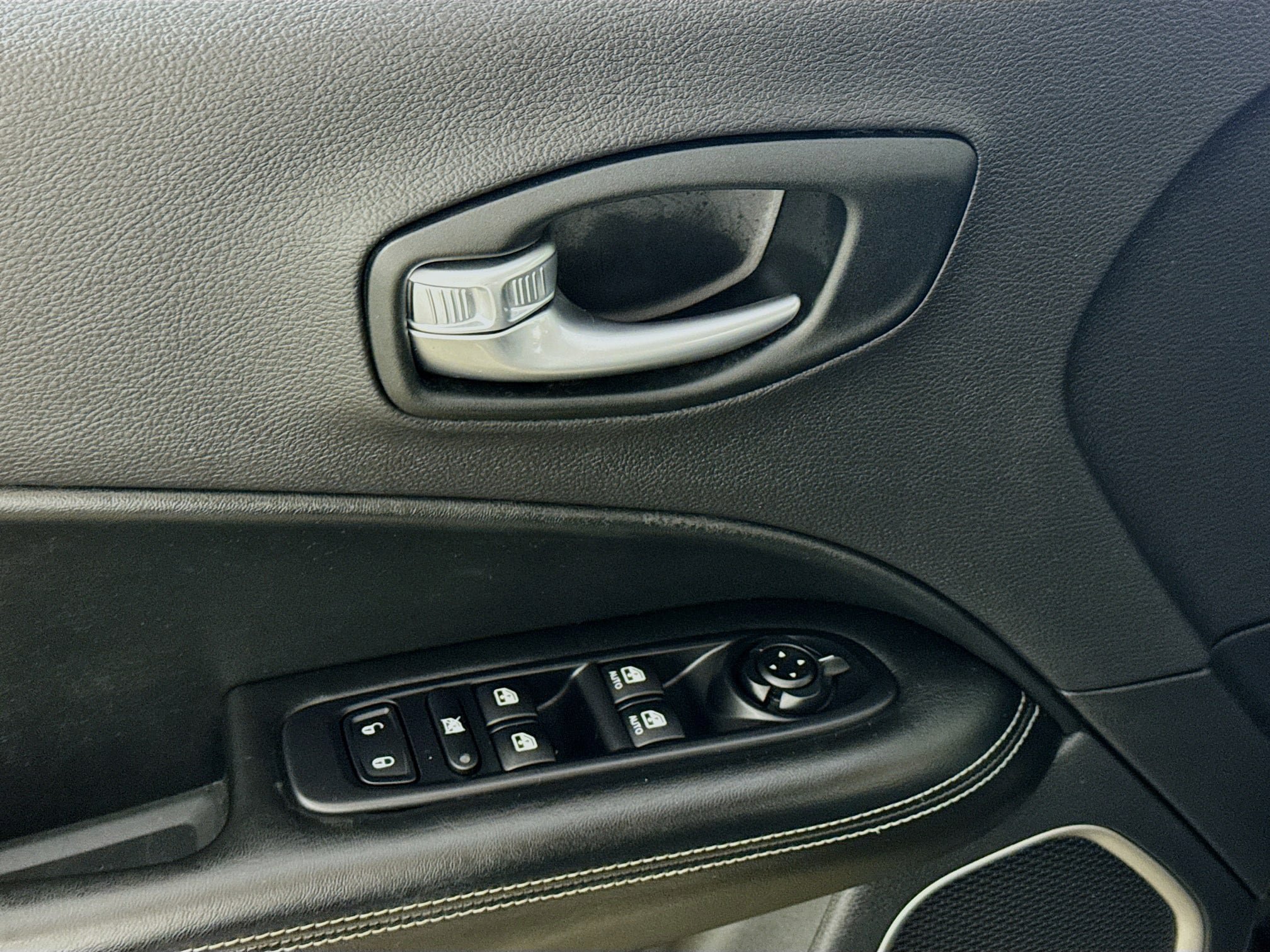 Used 2021 Jeep Compass Latitude AWD/4WD image 19