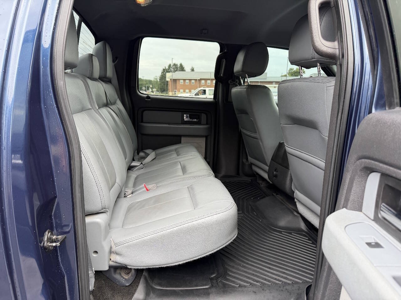Used 2014 Ford F150 XLT w/ Equipment Group 302A Luxury AWD/4WD image 16