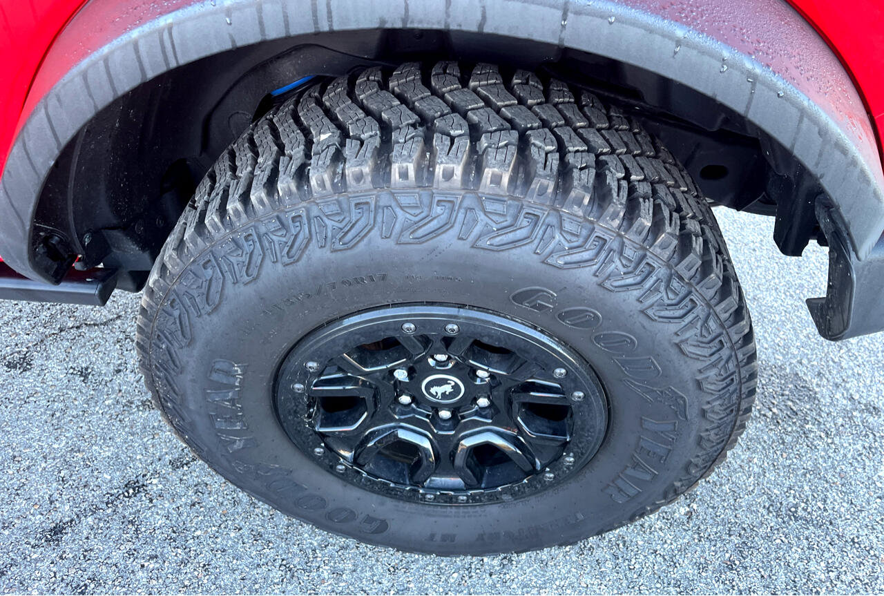 Used 2023 Ford Bronco Wildtrak image 33