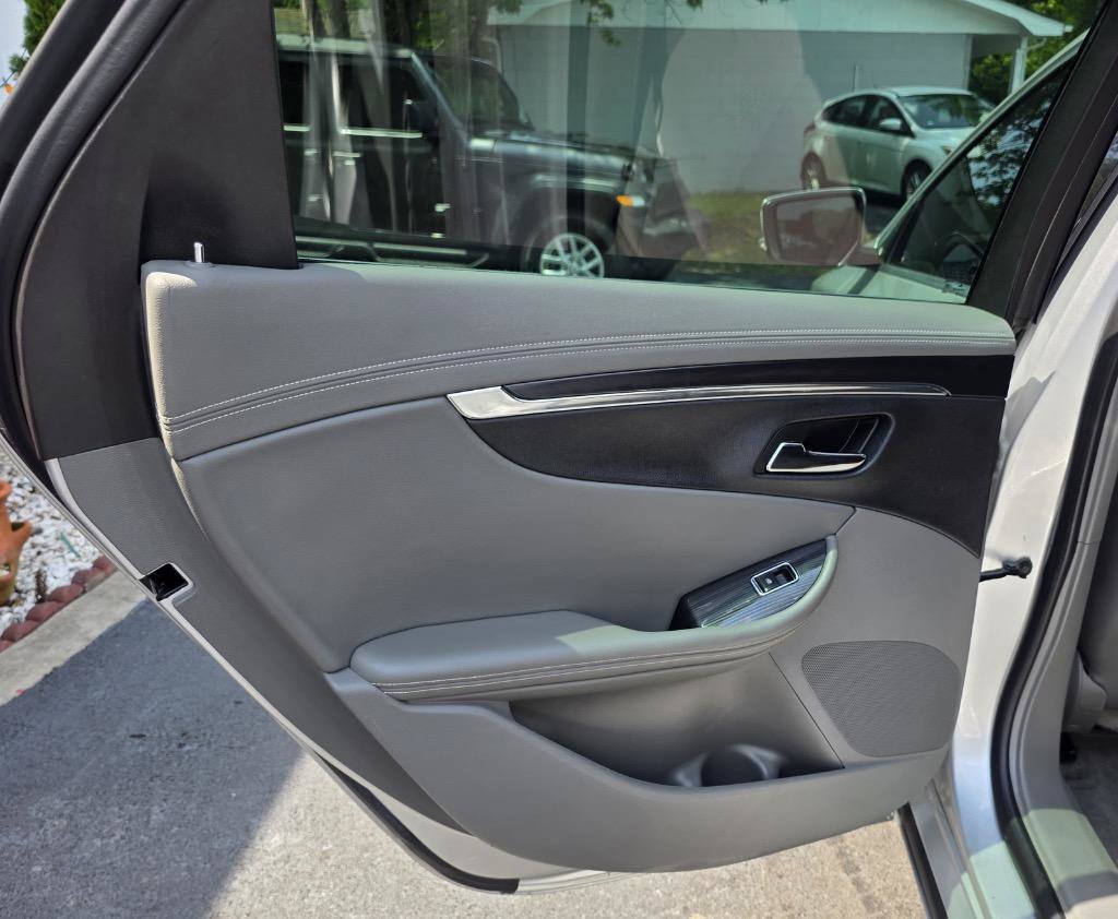 Used 2016 Chevrolet Impala LTZ FWD image 21