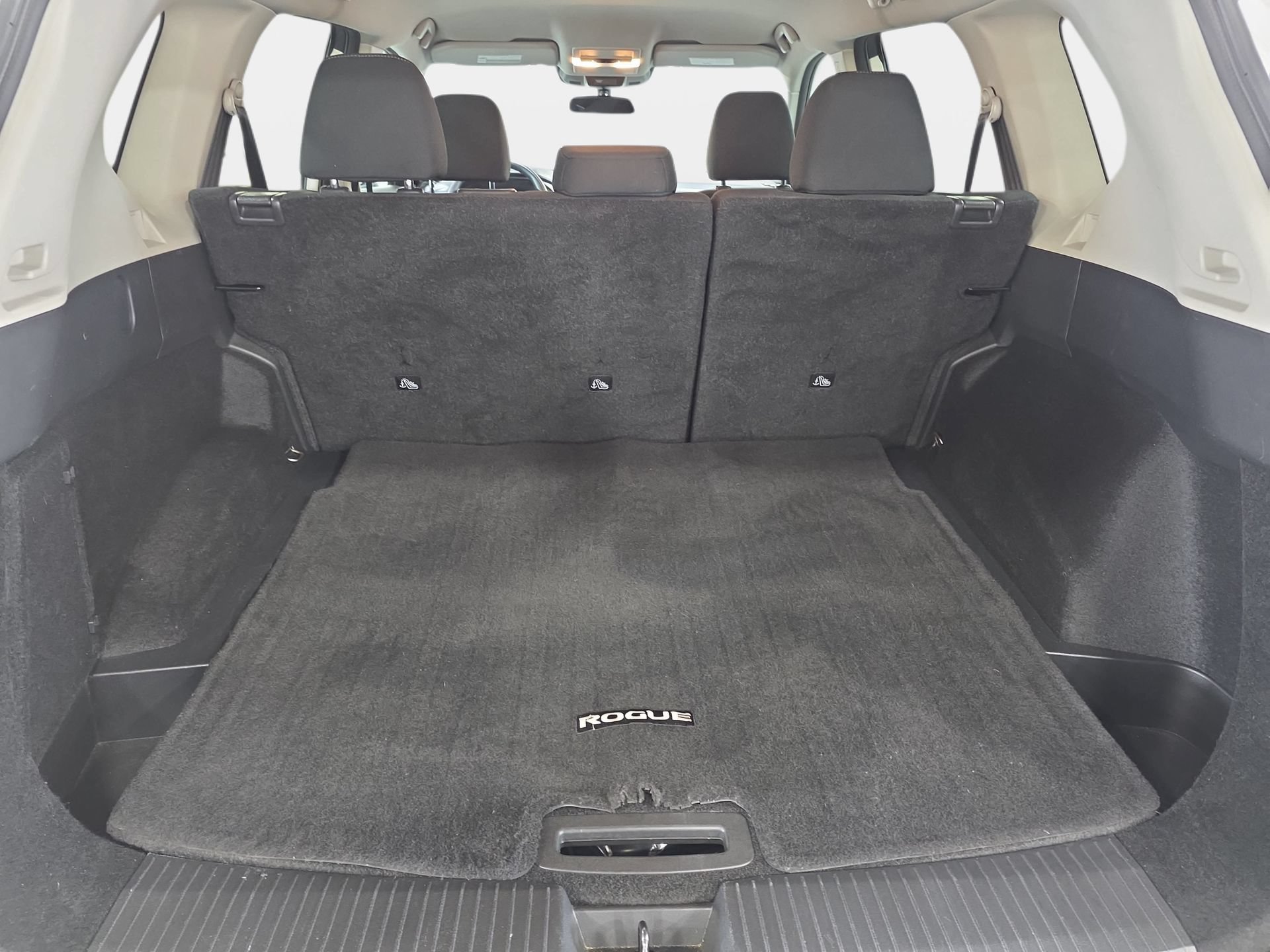 Used 2024 Nissan Rogue S AWD/4WD image 12