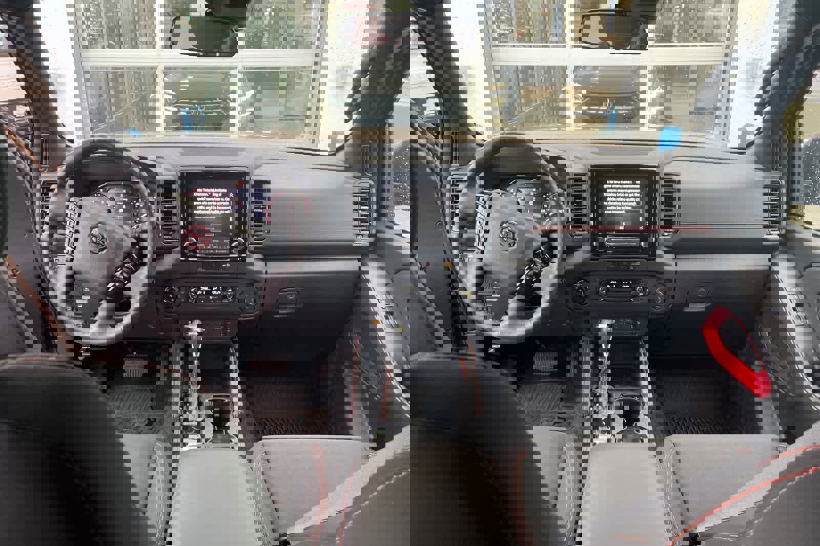 Used 2023 Nissan Frontier PRO-4X w/ Pro Convenience Package image 3