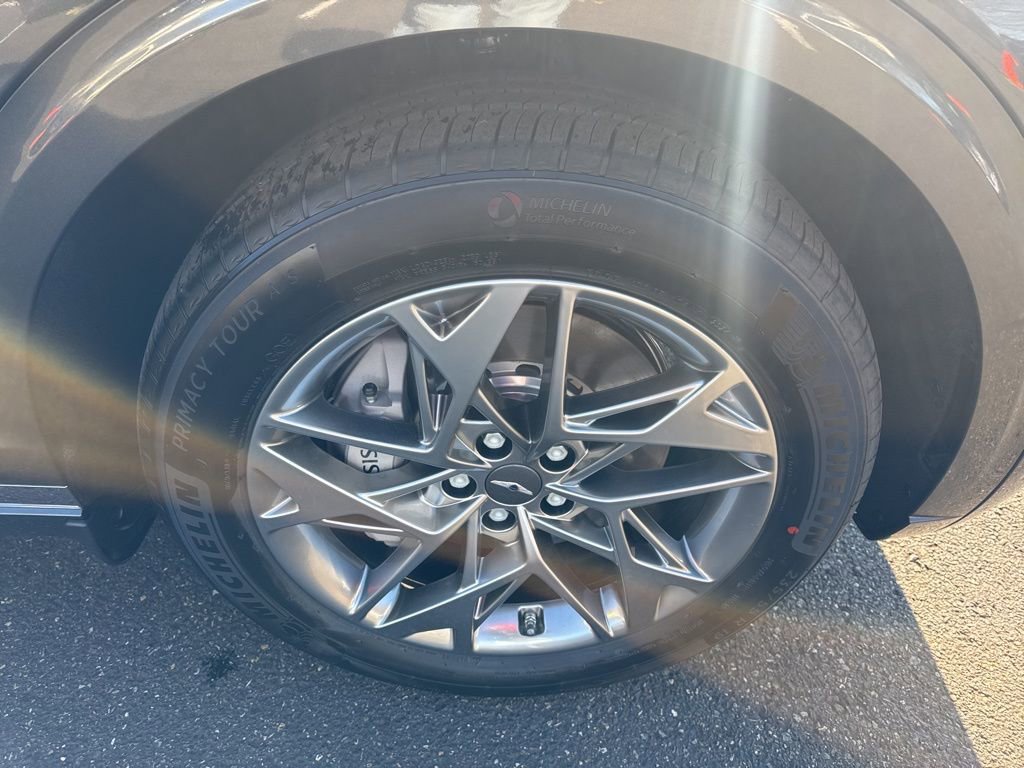 Used 2025 Genesis GV70 2.5T Select w/ Select Package image 9