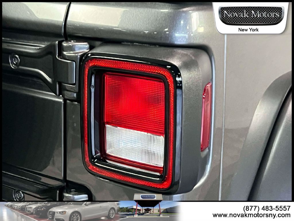 Used 2022 Jeep Wrangler Unlimited Sport AWD/4WD image 11