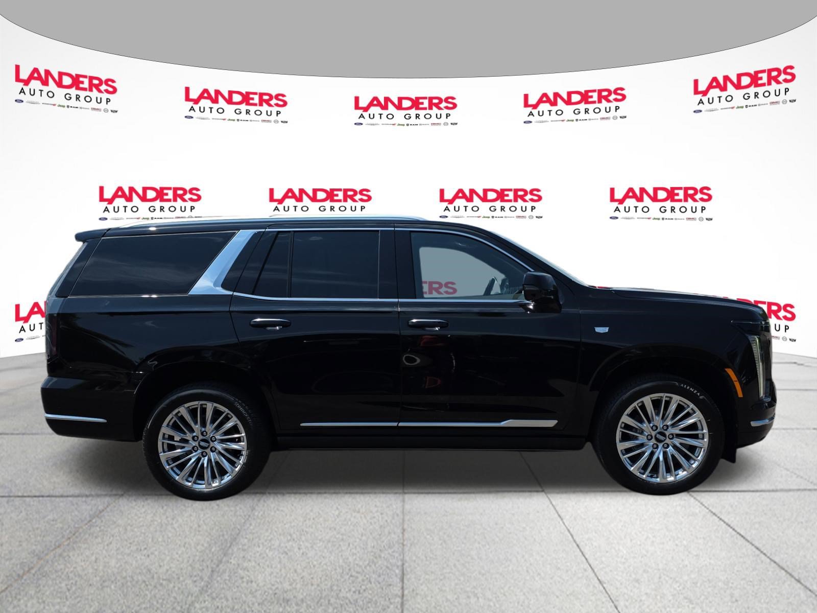 Used 2026 Cadillac Escalade Luxury w/ LPO, Floor Liner Package AWD/4WD image 2