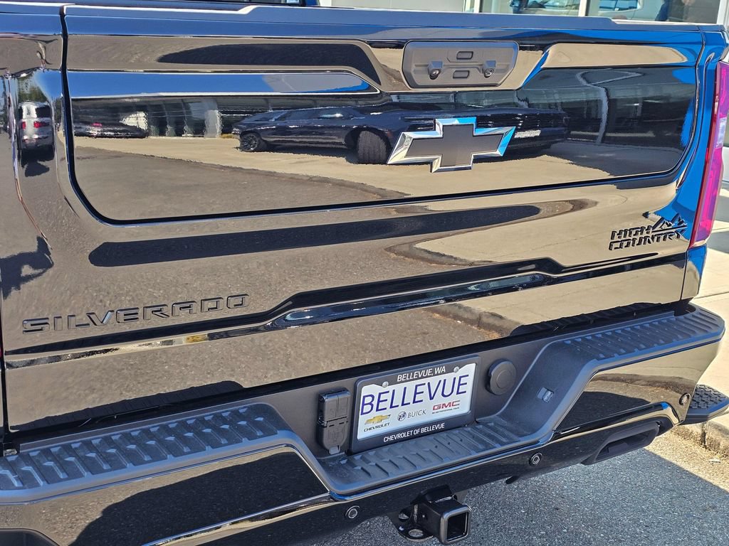 New 2026 Chevrolet Silverado 1500 High Country w/ Midnight Edition AWD/4WD image 15