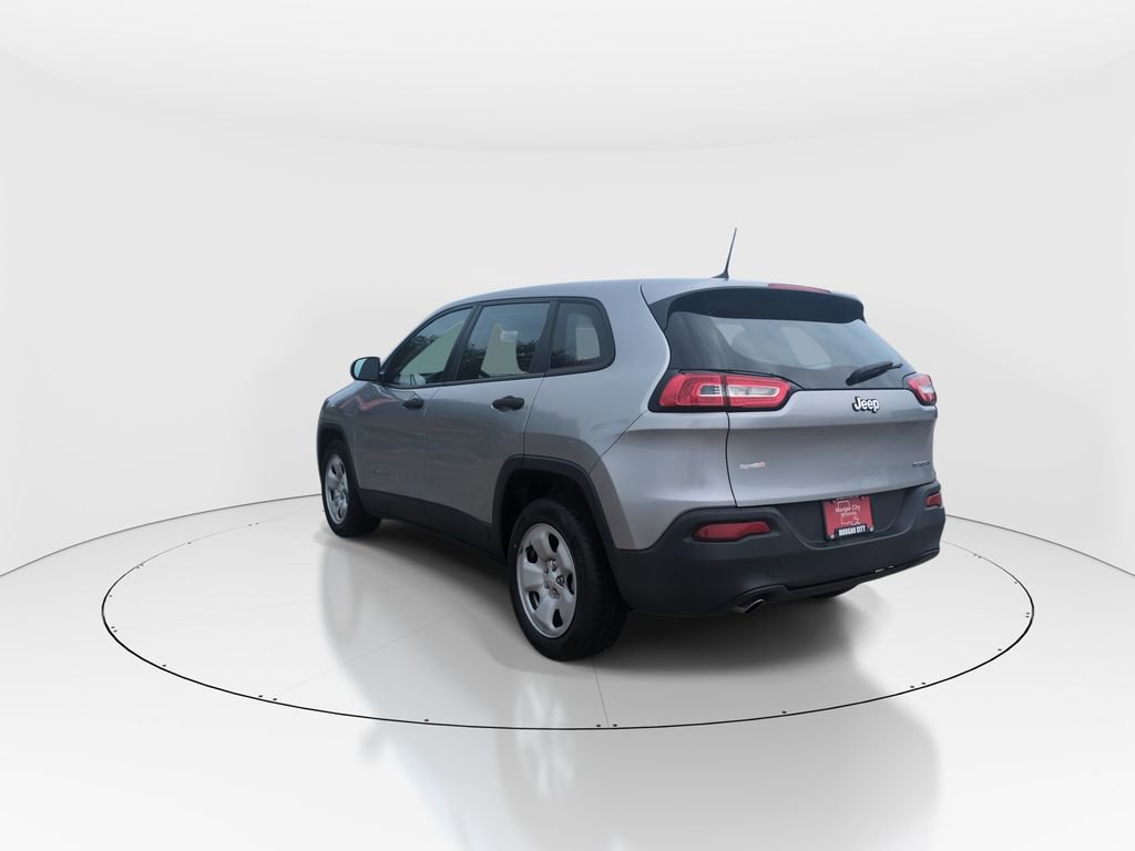 Used 2017 Jeep Cherokee Sport FWD image 6