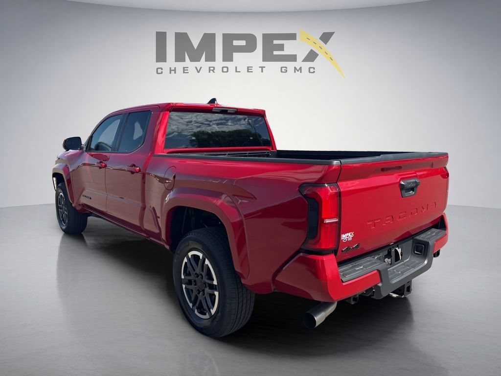 Used 2025 Toyota Tacoma TRD Sport AWD/4WD image 3