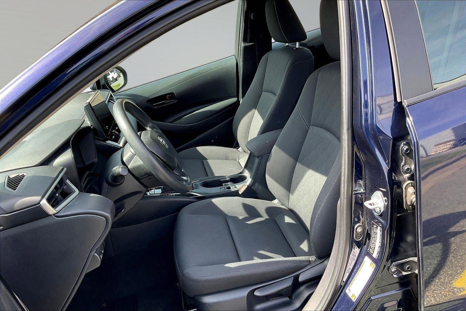 Used 2024 Toyota Corolla LE FWD image 24