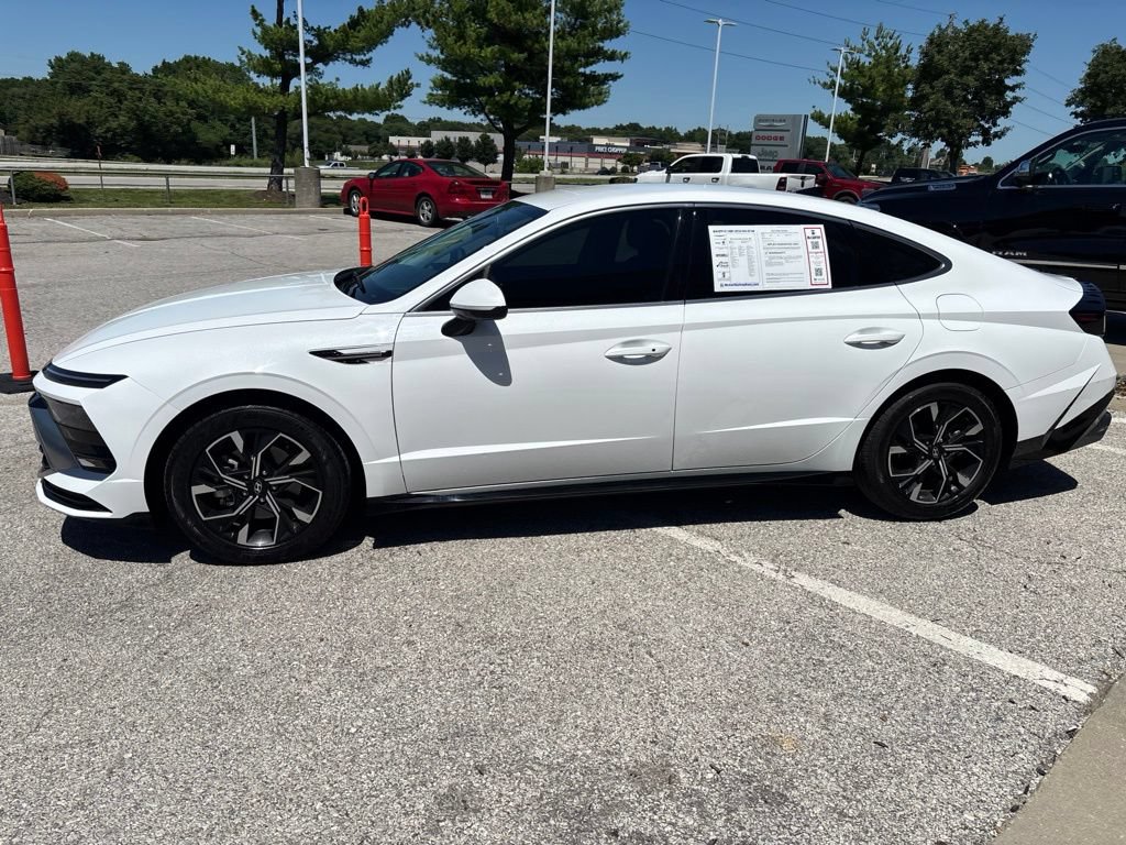 Used 2024 Hyundai Sonata SEL FWD image 15
