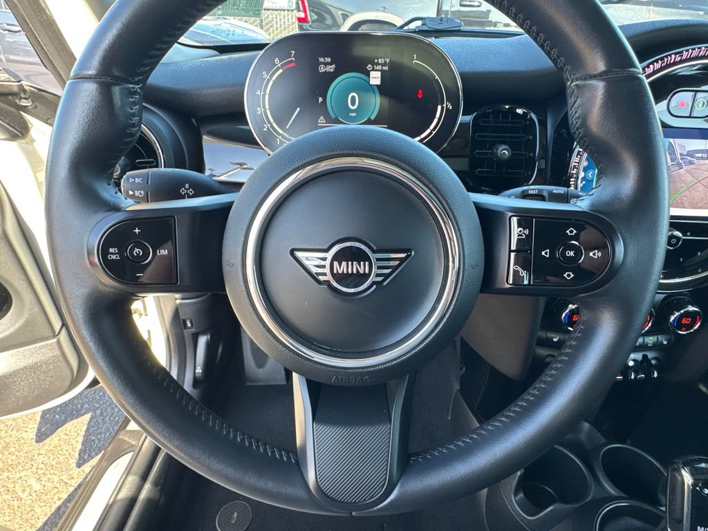 Used 2023 MINI Cooper 2-Door Hardtop FWD image 28