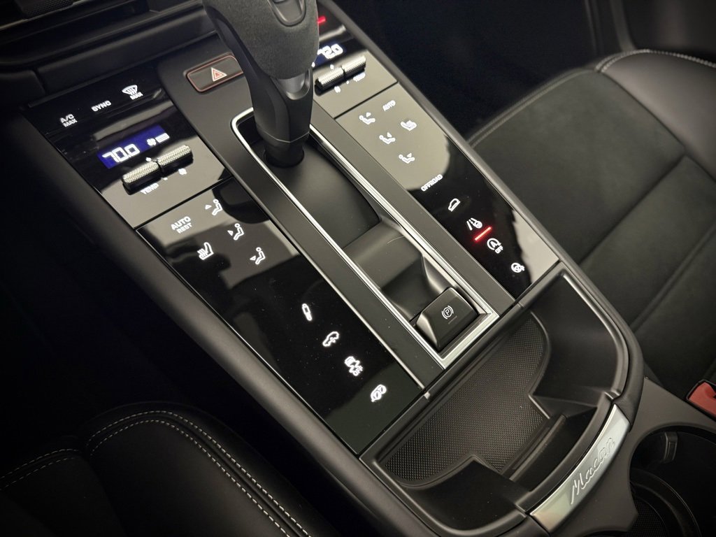 New 2026 Porsche Macan GTS image 27