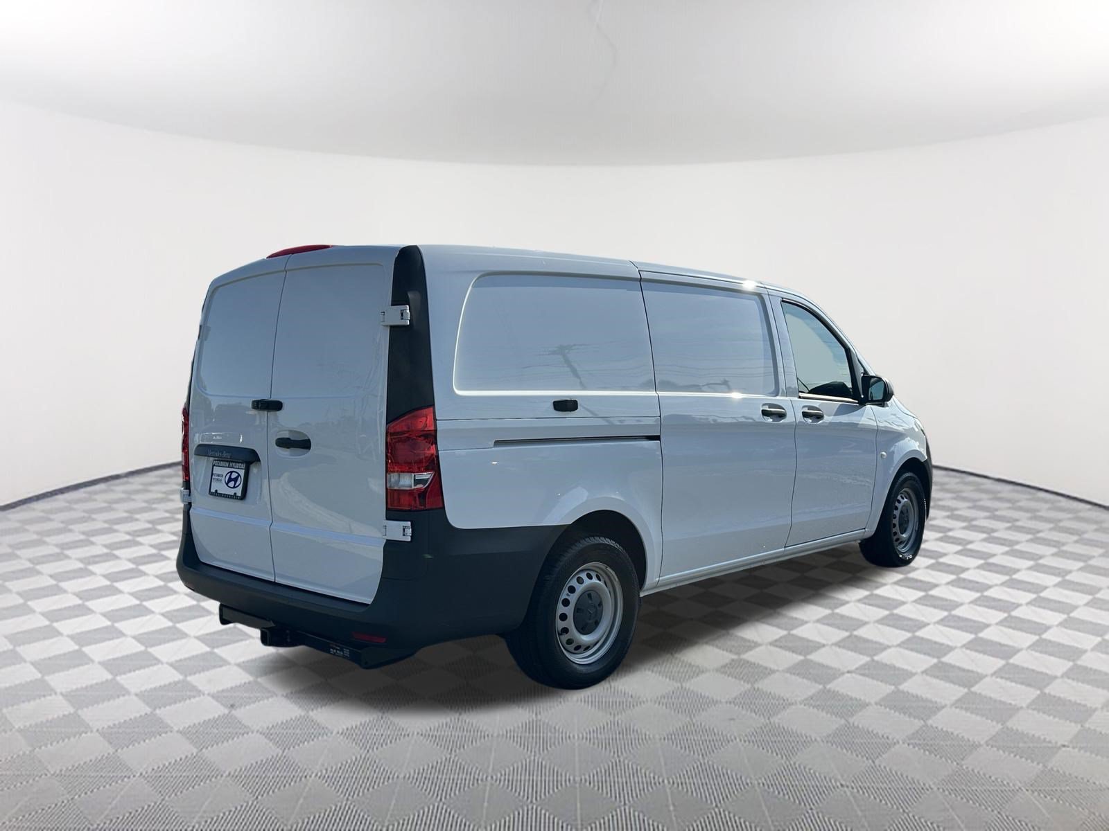 Used 2022 Mercedes-Benz Metris image 5
