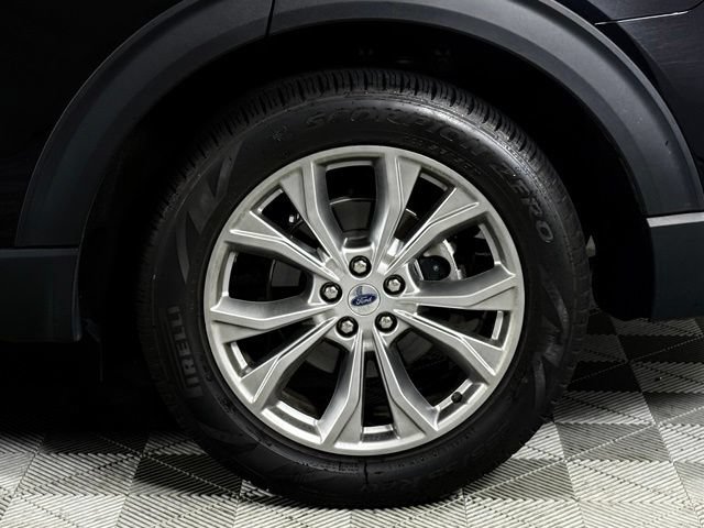 Used 2023 Ford Explorer XLT w/ Equipment Group 202A RWD image 12