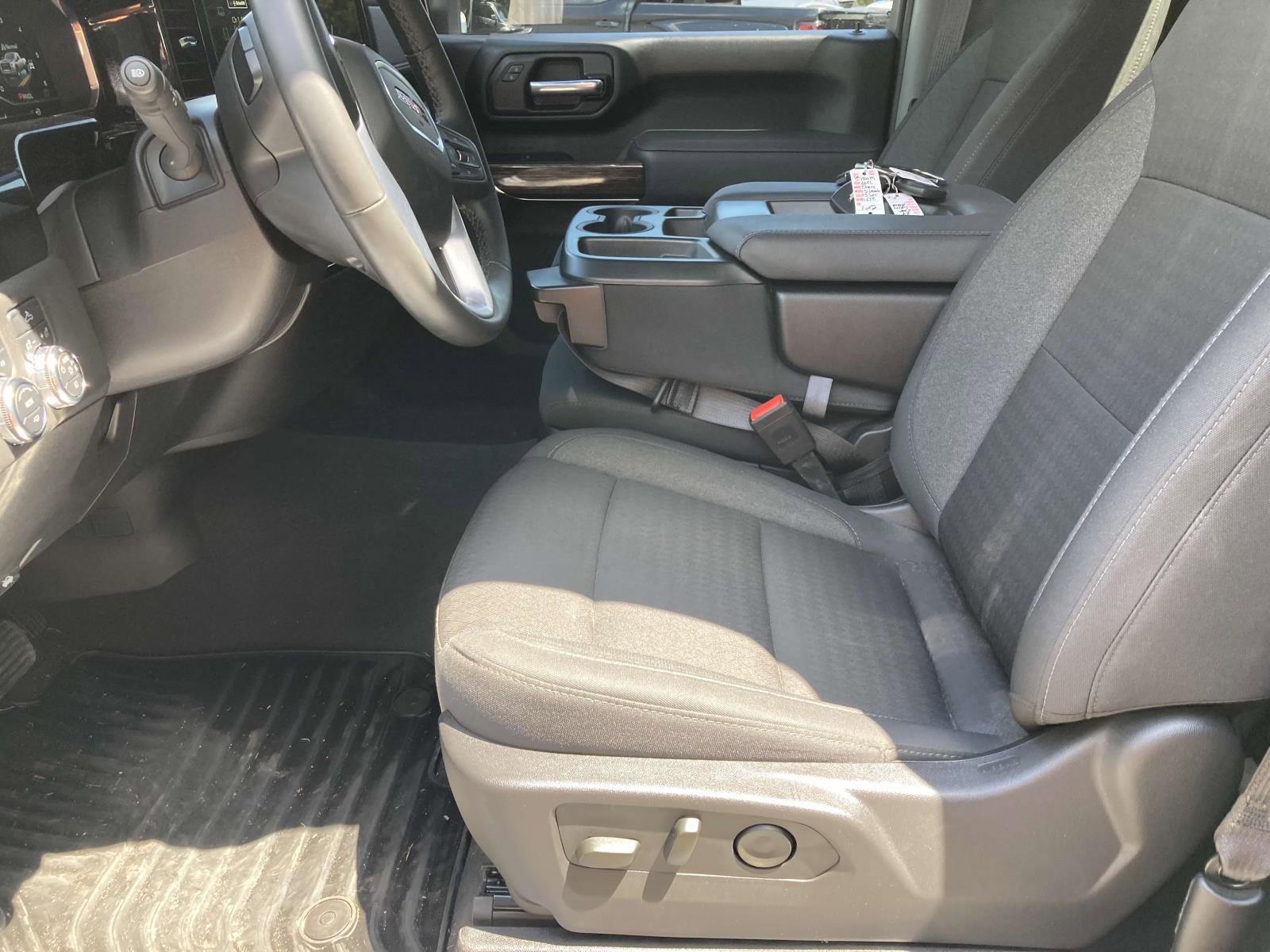 Used 2024 GMC Sierra 3500 SLE w/ SLE Convenience Package image 10