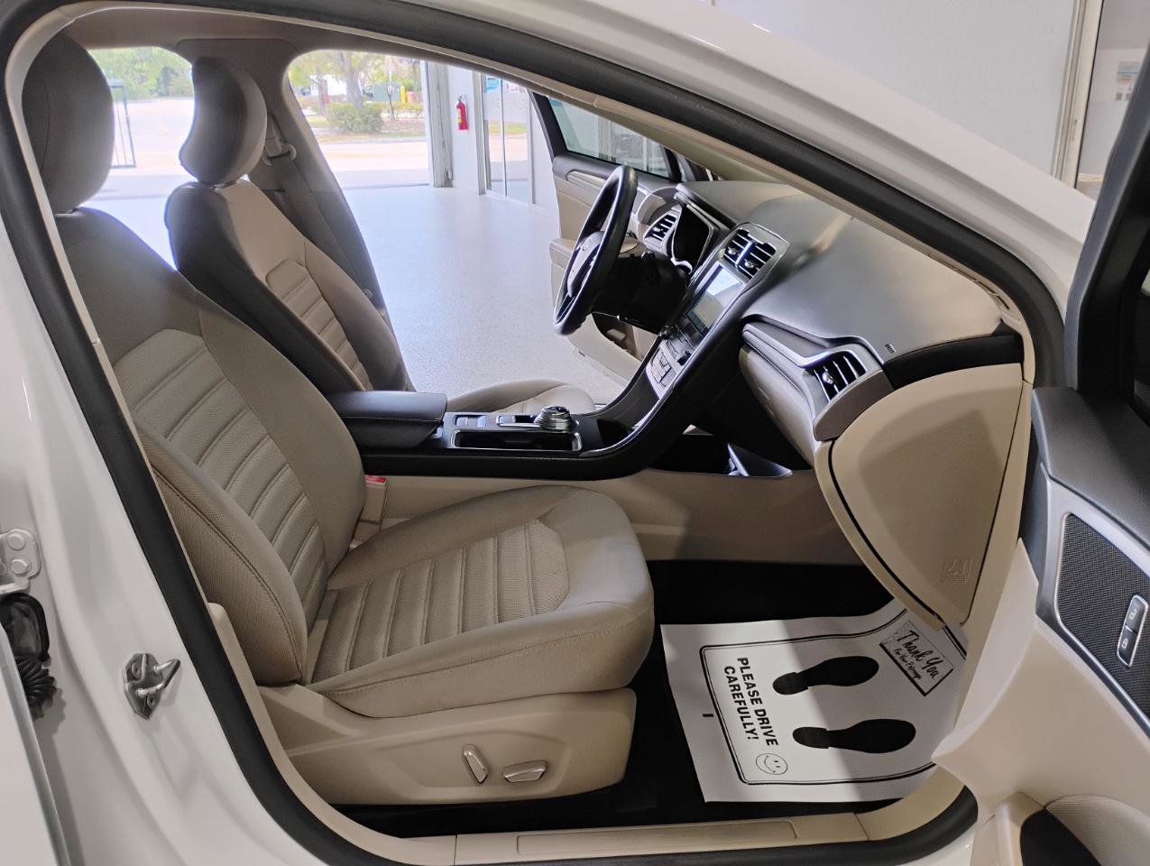 Used 2019 Ford Fusion SE image 54