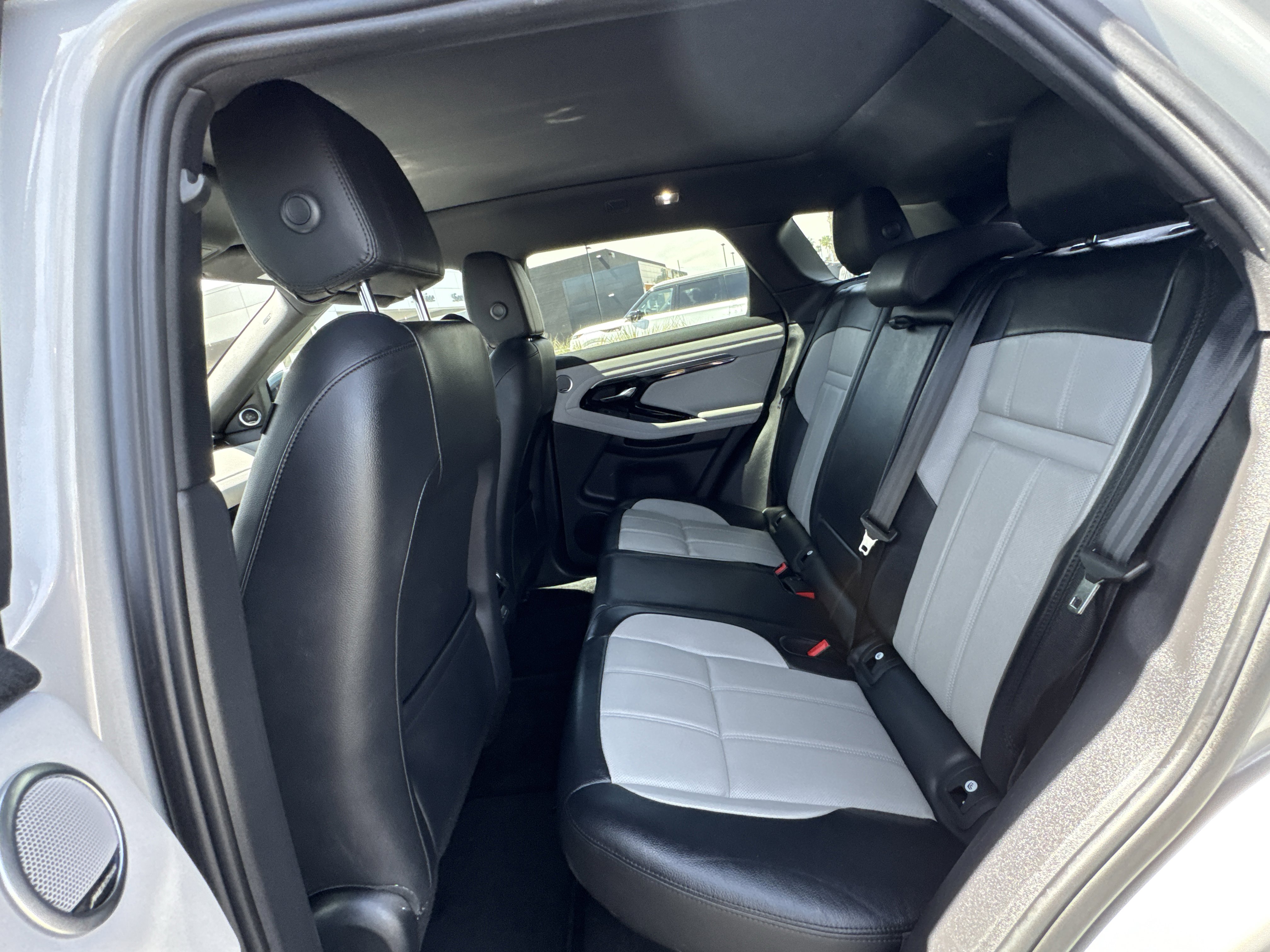 Used 2020 Land Rover Range Rover Evoque First Edition image 26