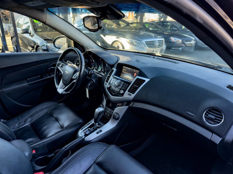 Used 2014 Chevrolet Cruze LT w/ RS Package image 22