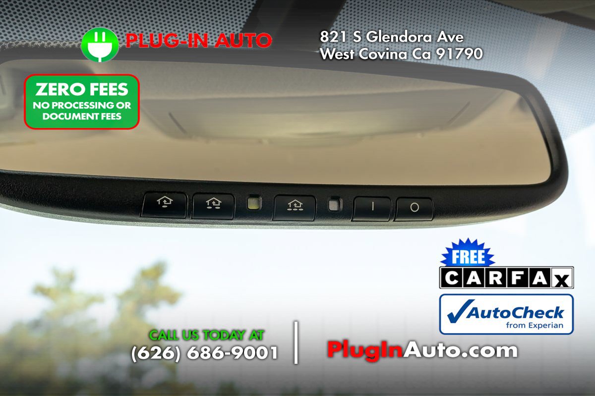 Used 2015 Toyota Prius V Four FWD image 23