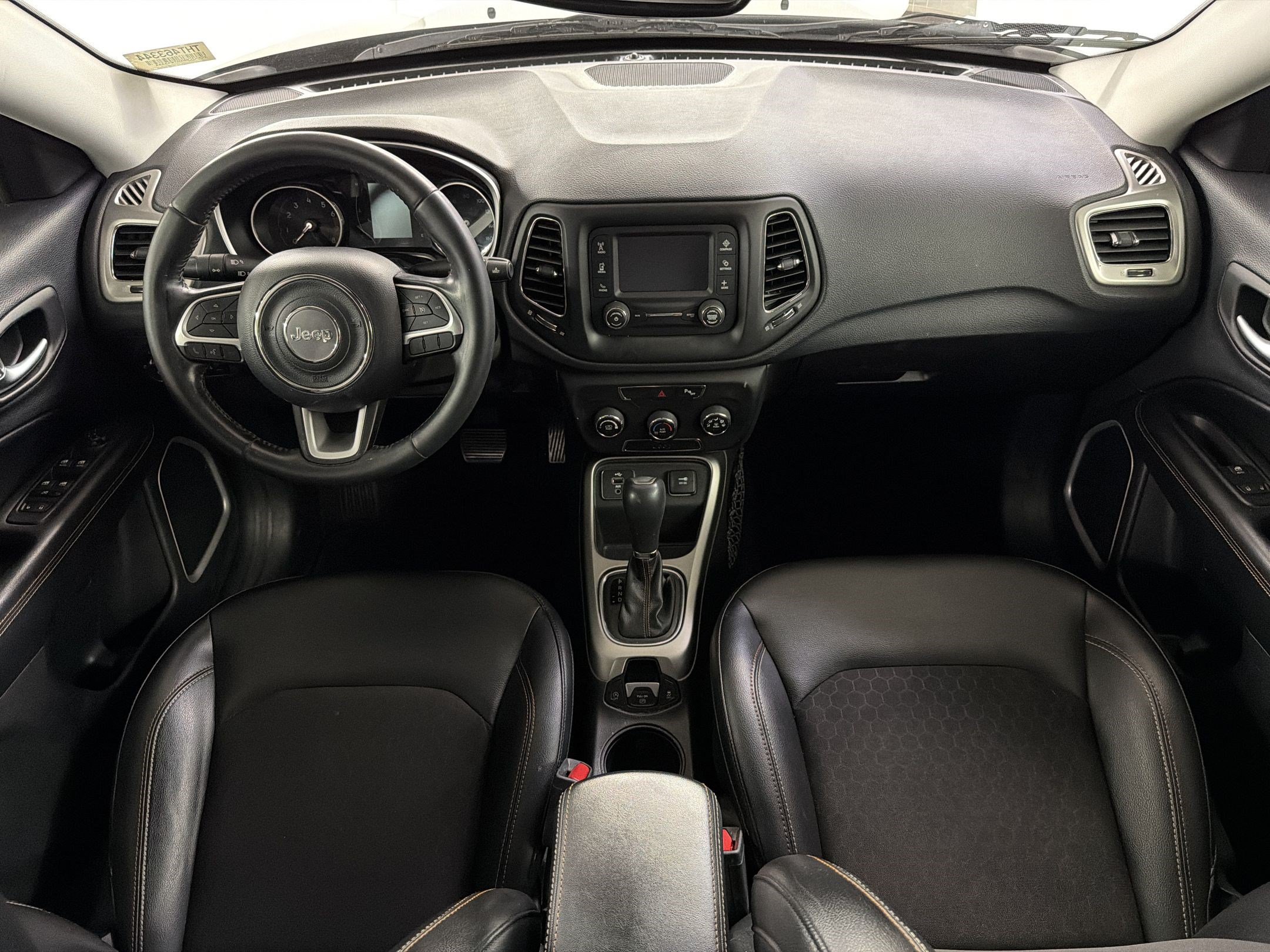 Used 2017 Jeep Compass Latitude w/ Safe & Security Group FWD image 16