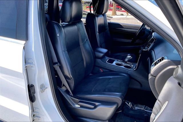 Used 2021 Jeep Grand Cherokee Laredo X image 6