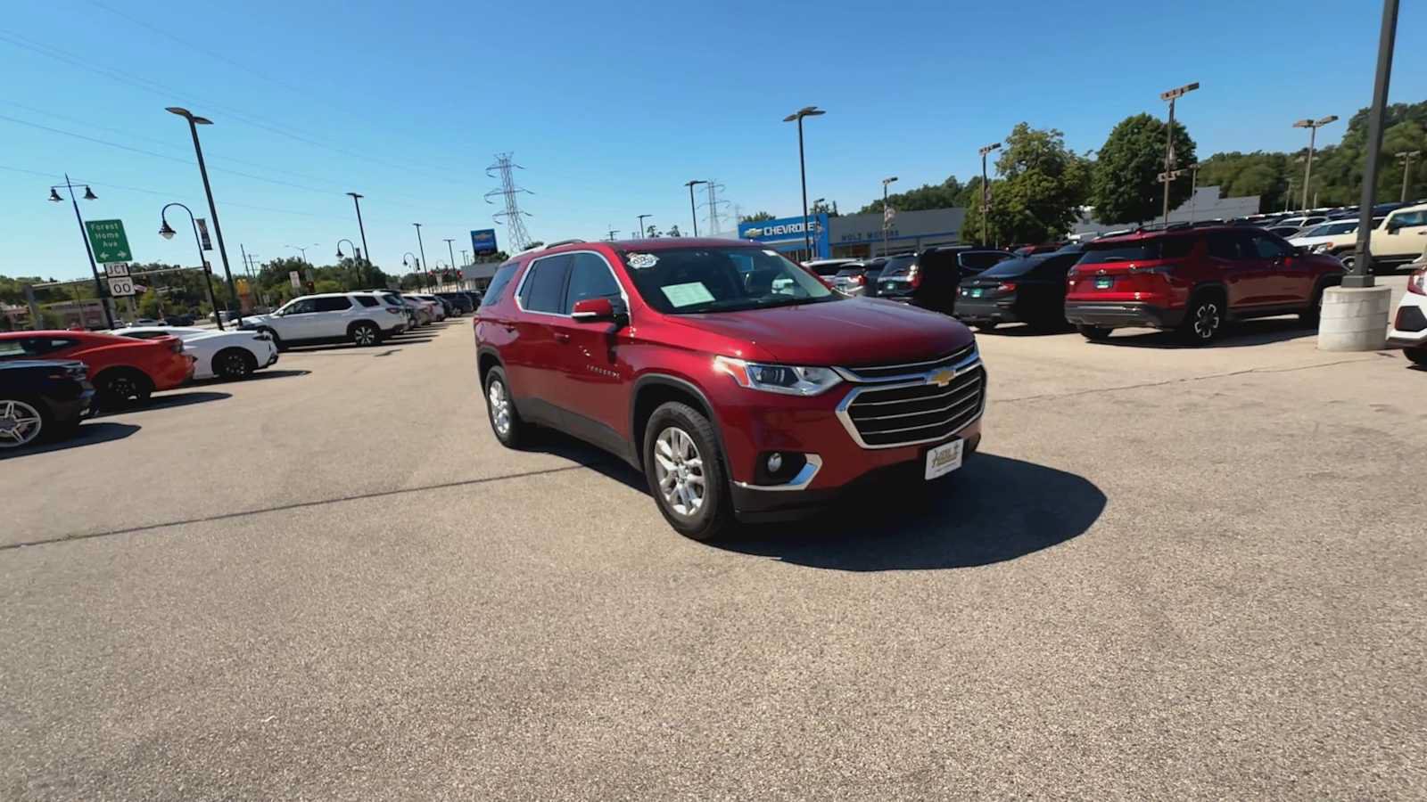 Certified 2018 Chevrolet Traverse LT FWD image 2