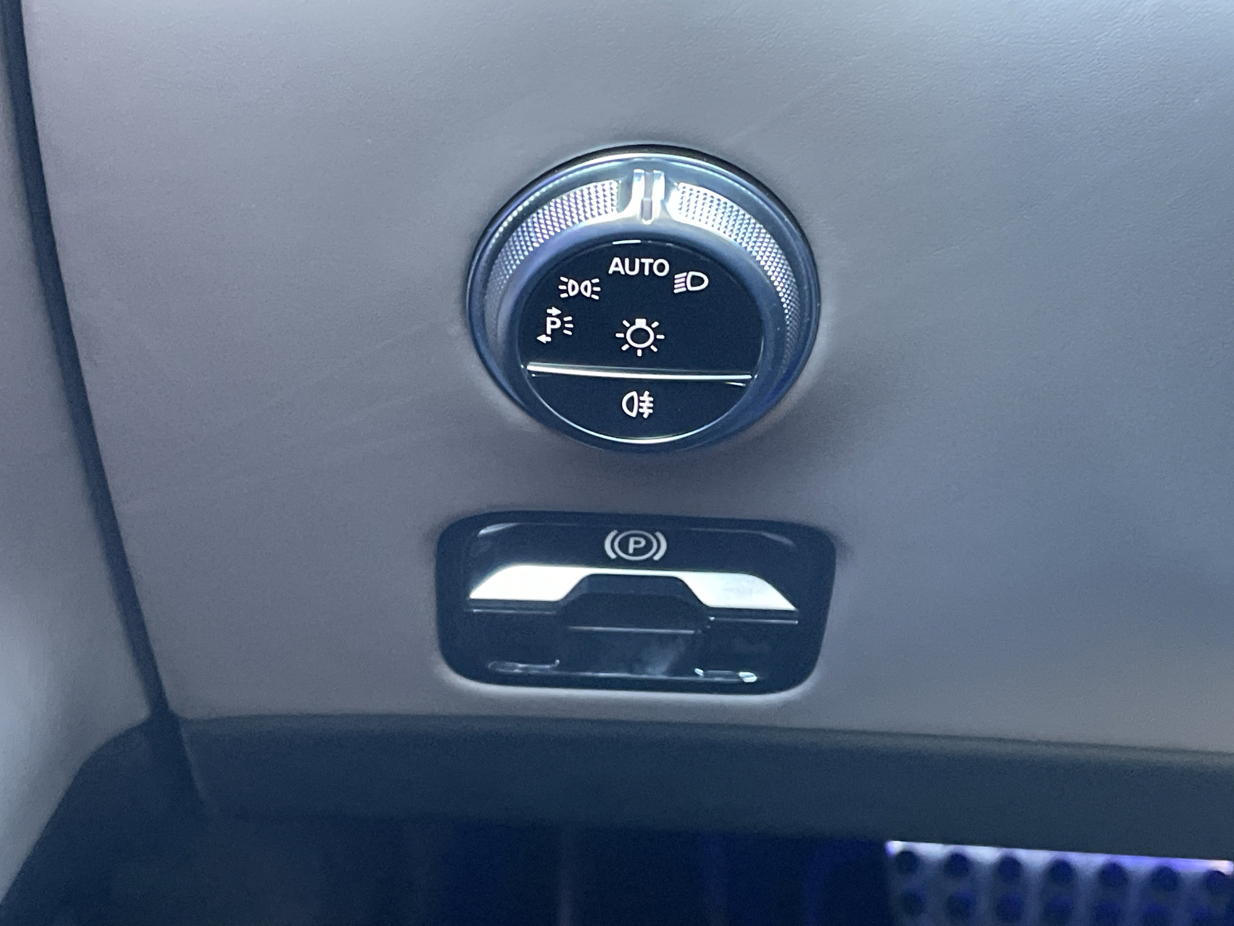 Certified 2022 Mercedes-Benz SL 55 AMG 4MATIC image 33