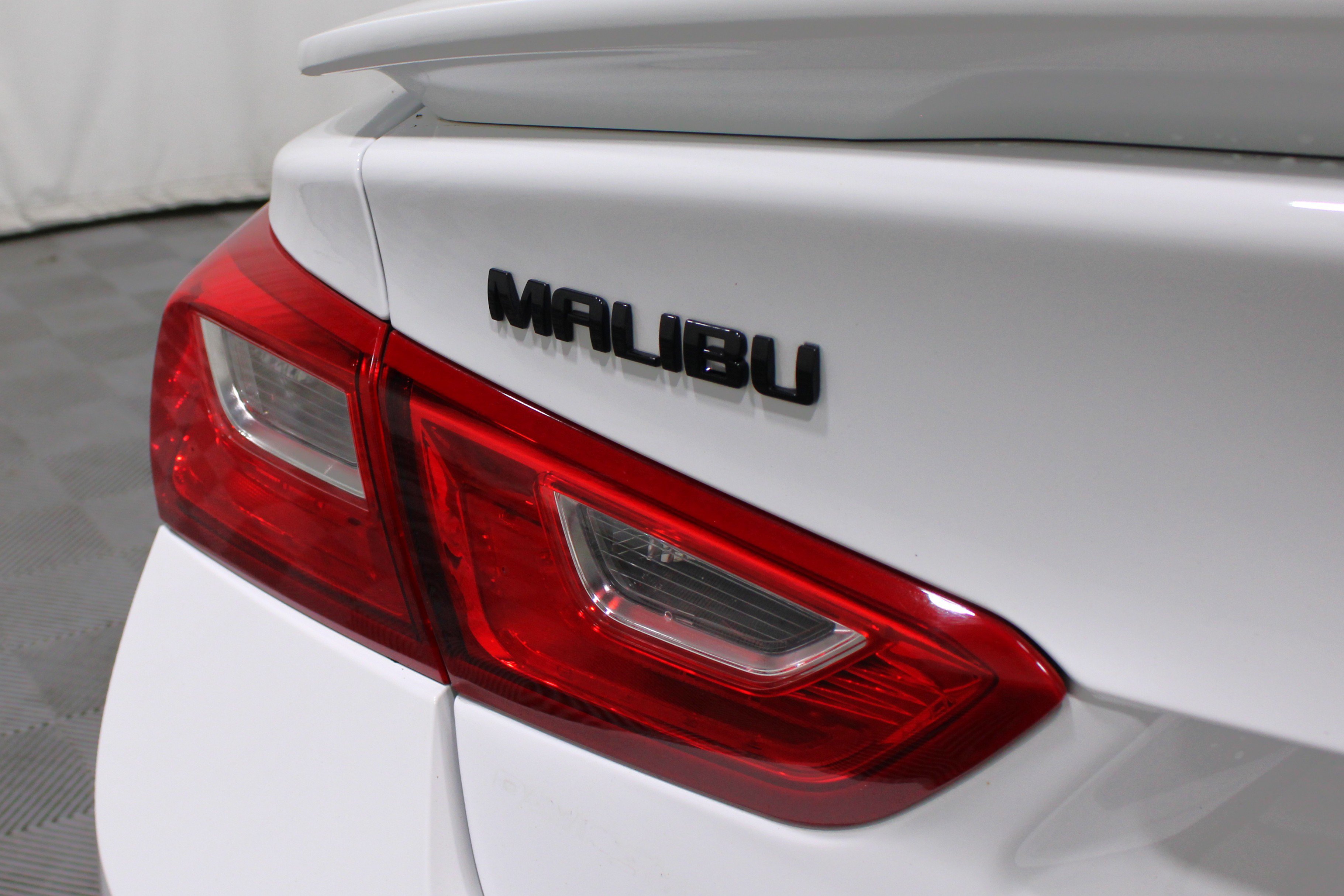 Used 2021 Chevrolet Malibu RS FWD image 27