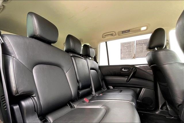 Used 2023 Nissan Armada SV image 32