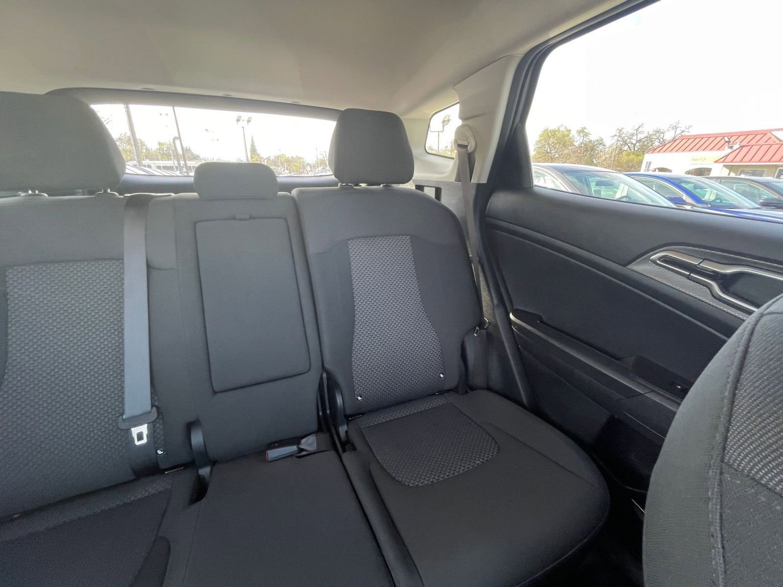 Used 2025 Kia Sportage LX image 36