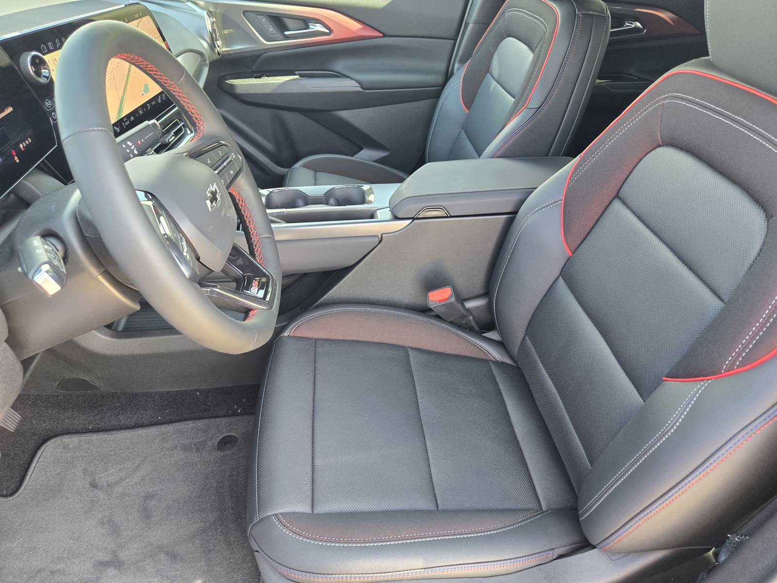 New 2025 Chevrolet Equinox EV RS w/ Convenience Package II AWD/4WD image 9
