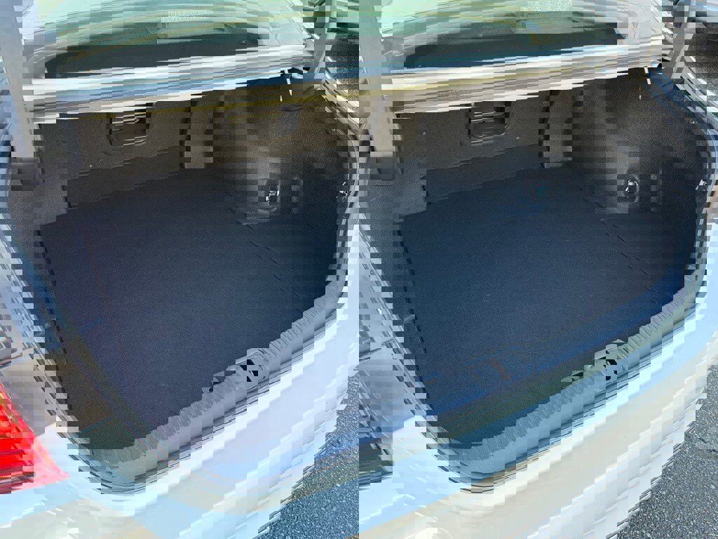 Certified 2025 Lexus ES 300h w/ Premium Package image 12