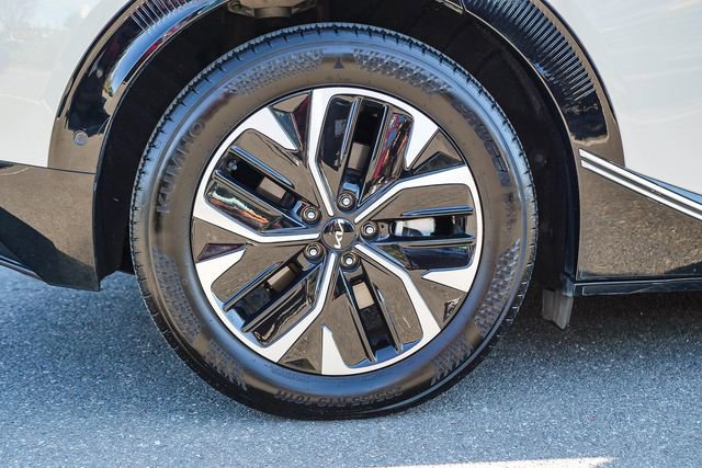 Used 2024 Kia EV6 Wind w/ Wind Technology Package image 9