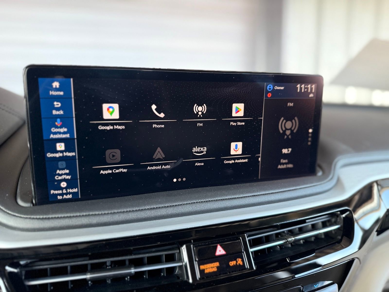 Used 2025 Acura MDX SH-AWD w/ Technology Package image 46